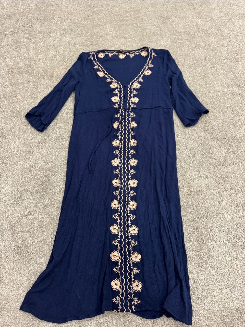Piper & Scoot i joah Navy Midi Dress with Light Pink Floral Embroidery - Small